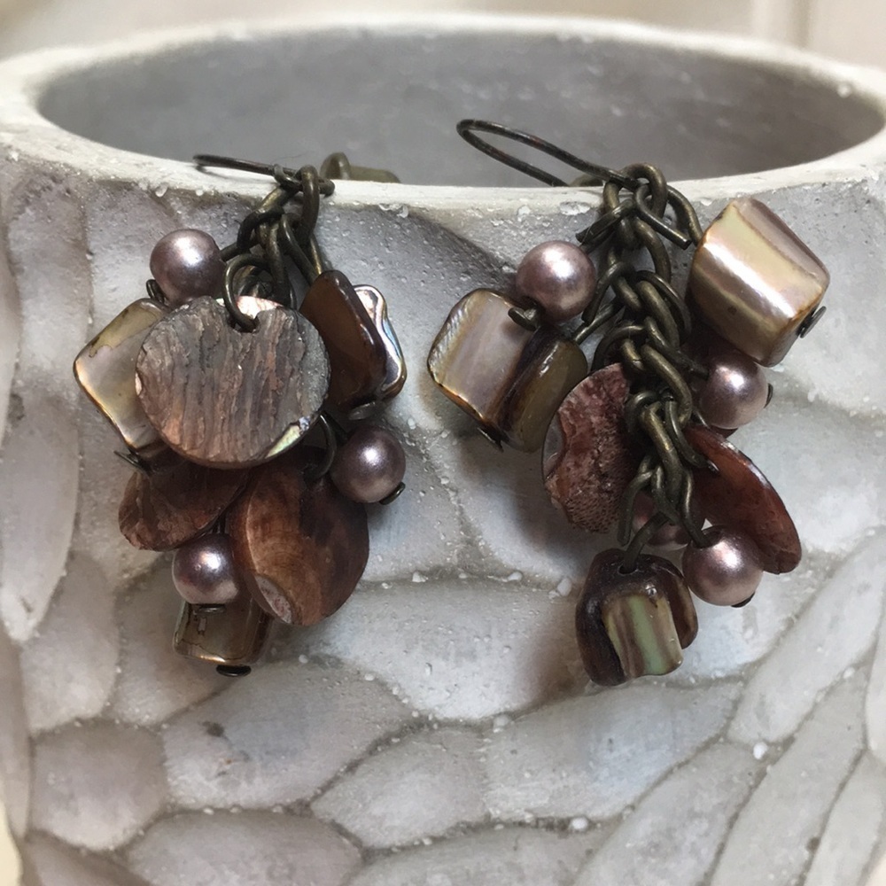 Shell and pearl Dangle earrings